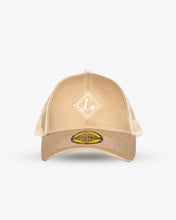 Load image into Gallery viewer, Evolución Mesh Baseball Cap
